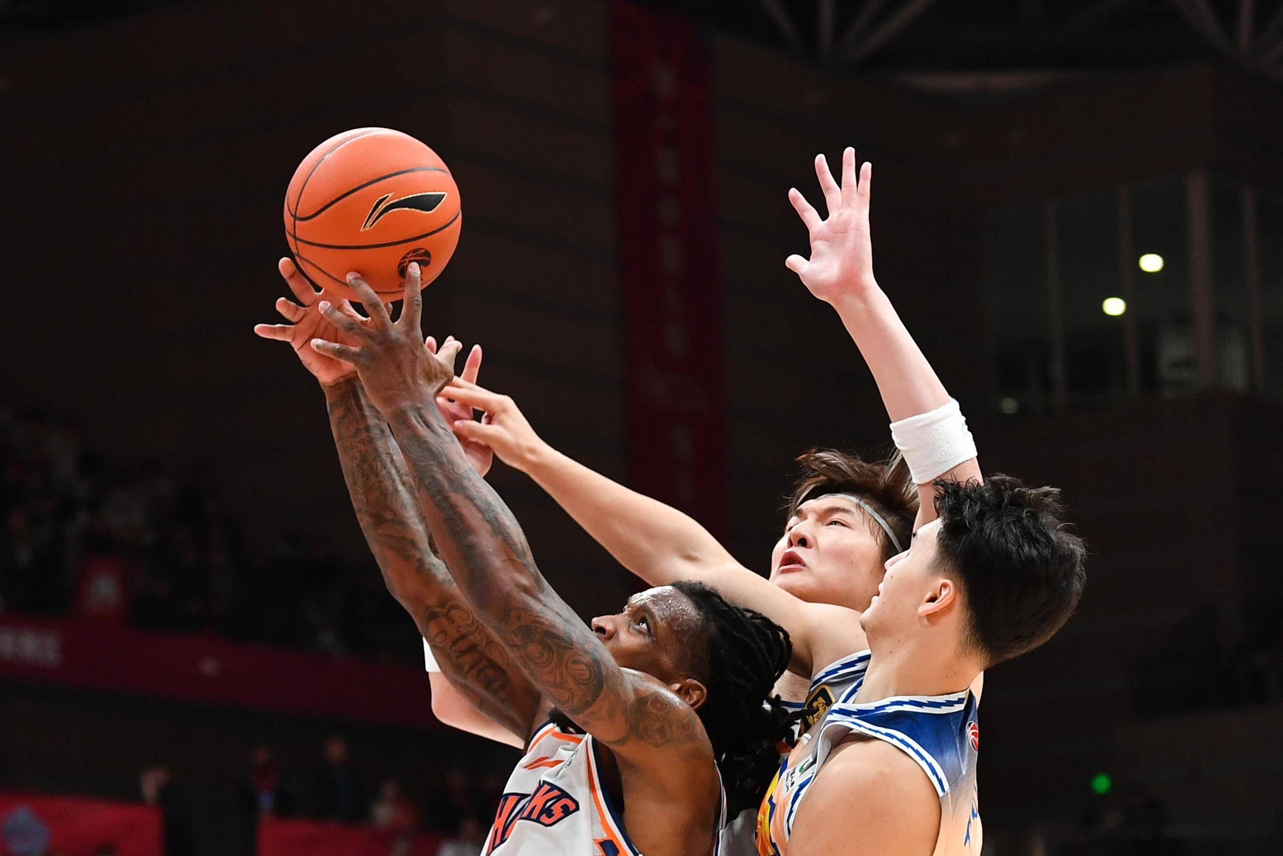 开云体育-关于篮球比赛全面升级，技战术配合娴熟的信息