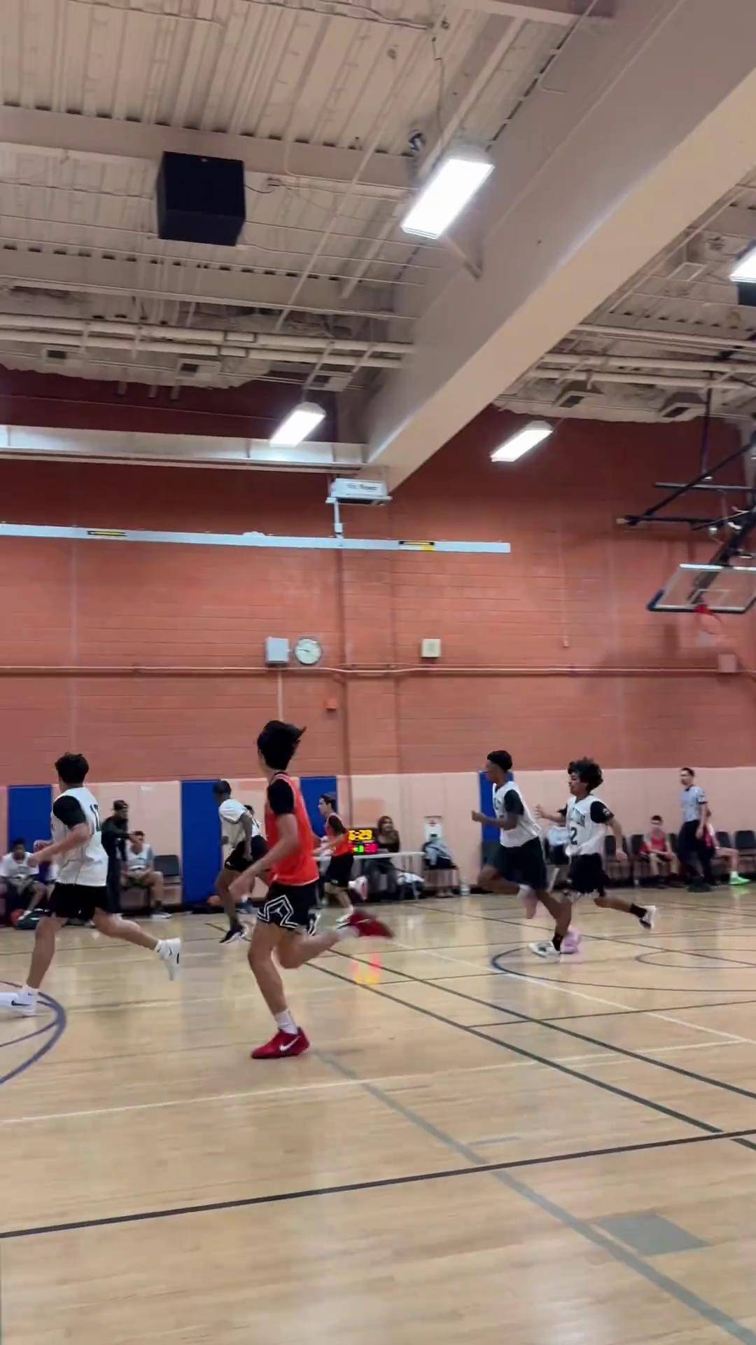 开云体育网页版入口-热身赛备战进行中，全队积极备战准备