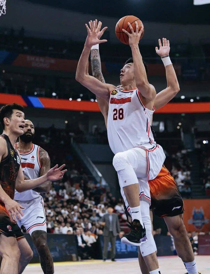 易建联缺席比赛,广东队照样取胜 易建联缺席比赛,广东队照样取胜