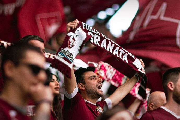 开云体育官网入口-罗马队主场大胜，重返欧冠资格区