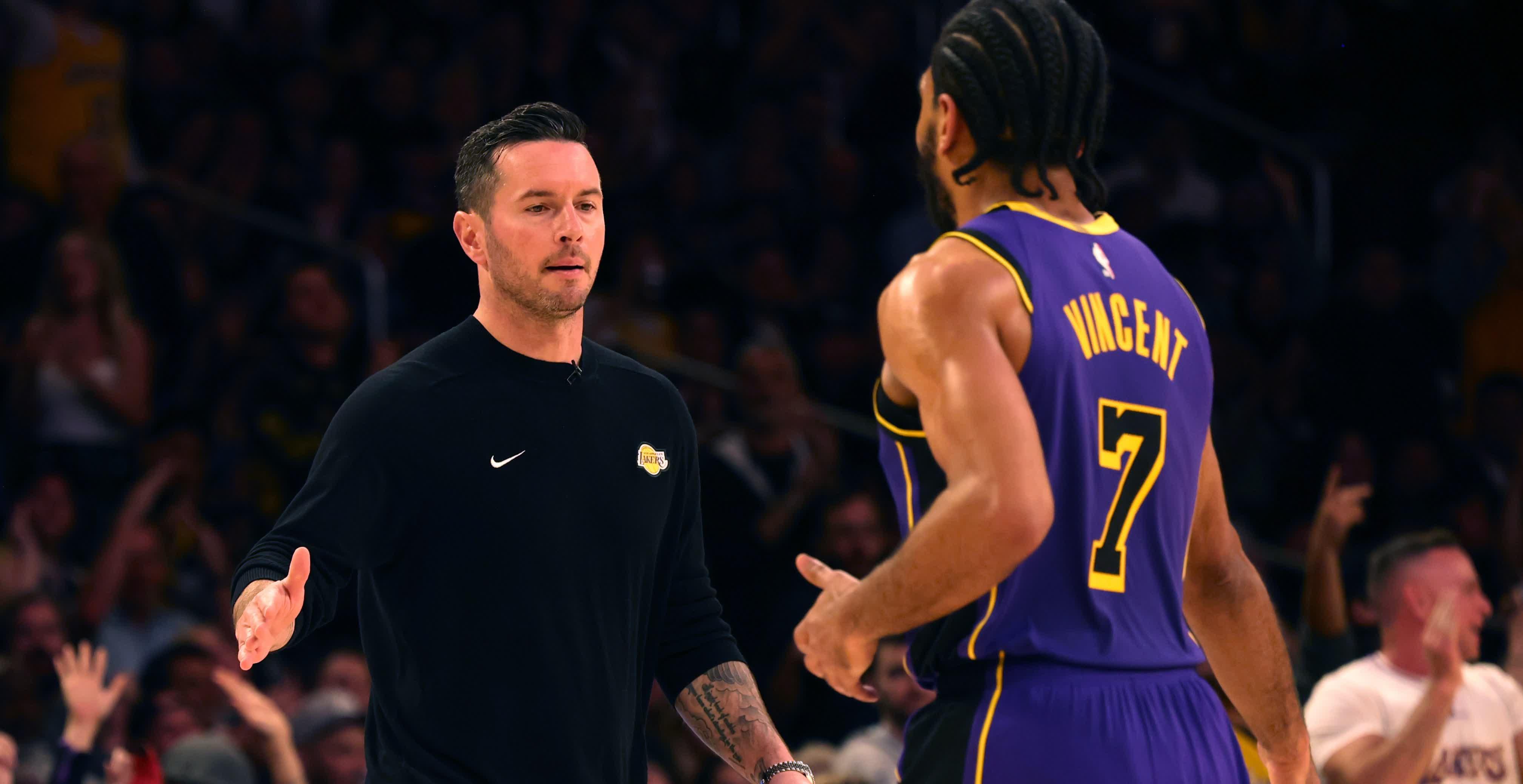 尼克斯惨败输球,总经理批评球队表现不尽人意的简单介绍 尼克斯惨败输球,总经理批评球队表现不尽人意的简单介绍