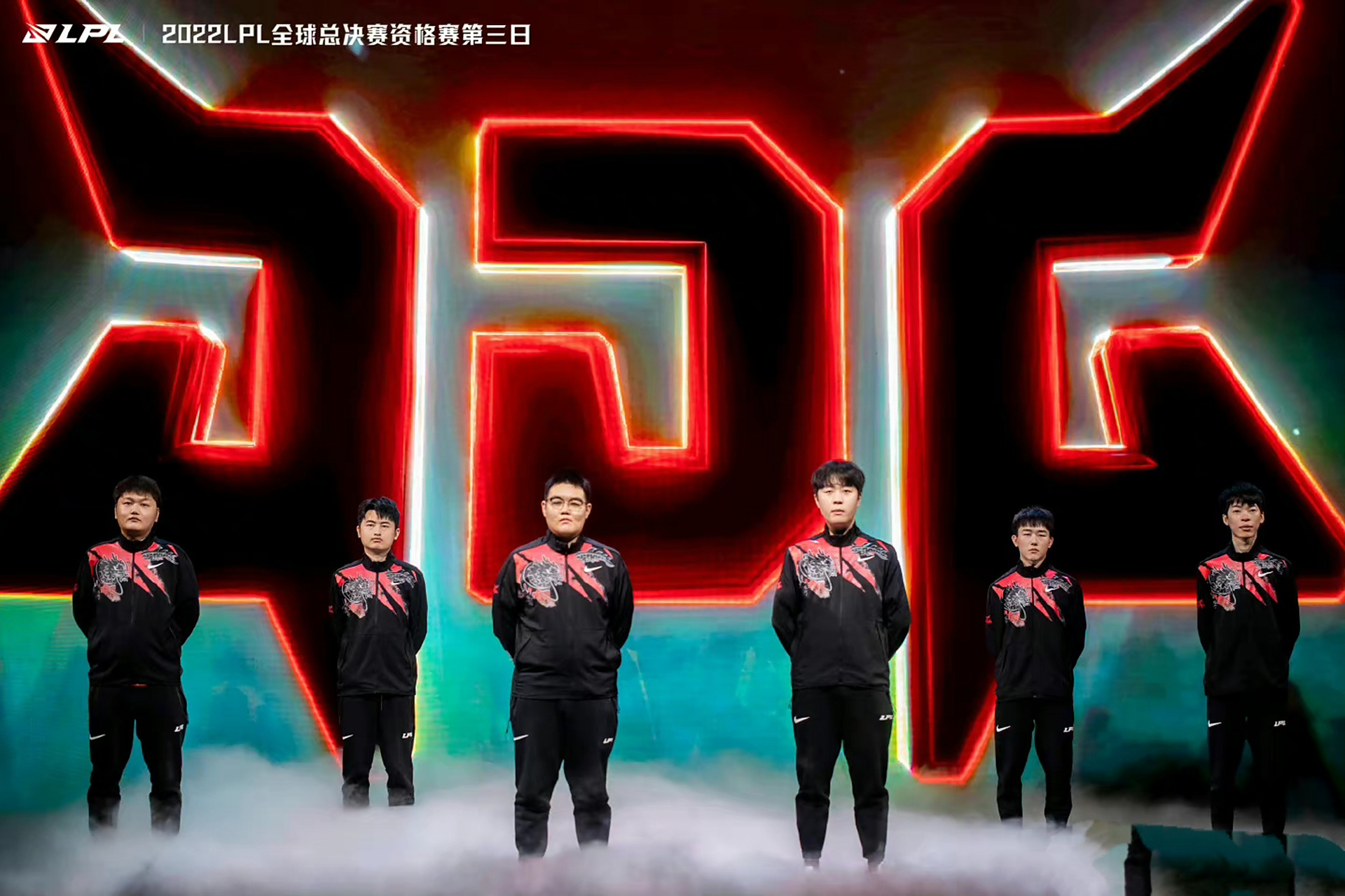 关于俄罗斯主教练发布出征名单，实力球员齐聚的信息