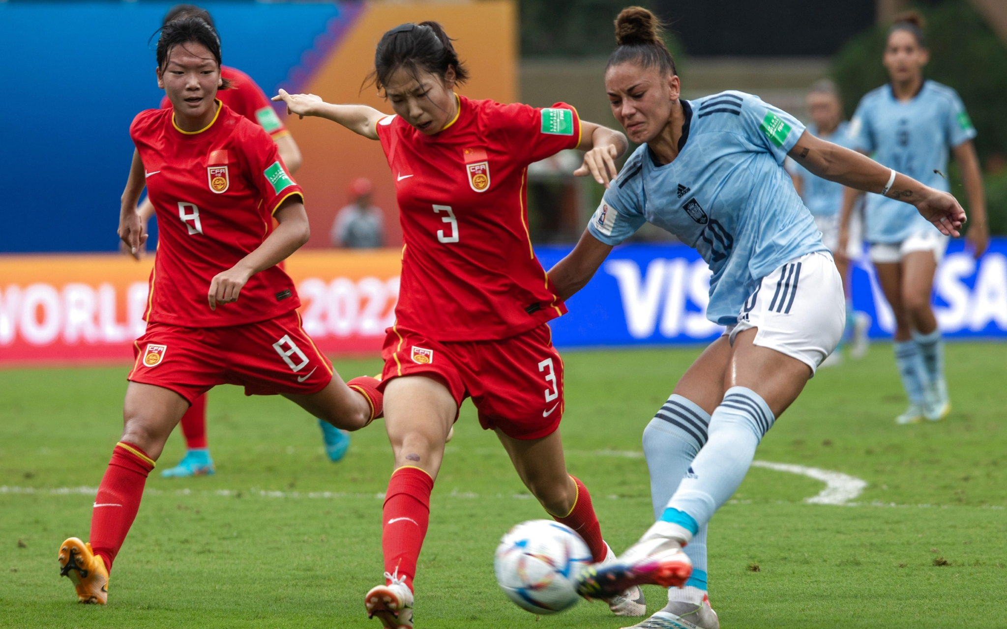 关于较量激烈的女足国际友谊之战的信息