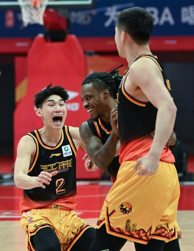 江苏肯帝亚队全力以赴向胜利冲刺的简单介绍