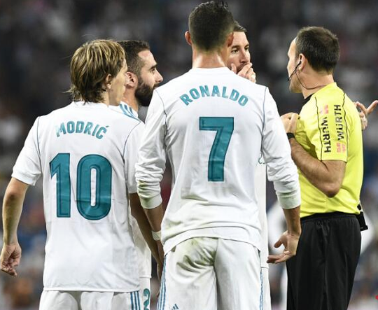 皇马险胜战绩不佳，小组出局压力山大