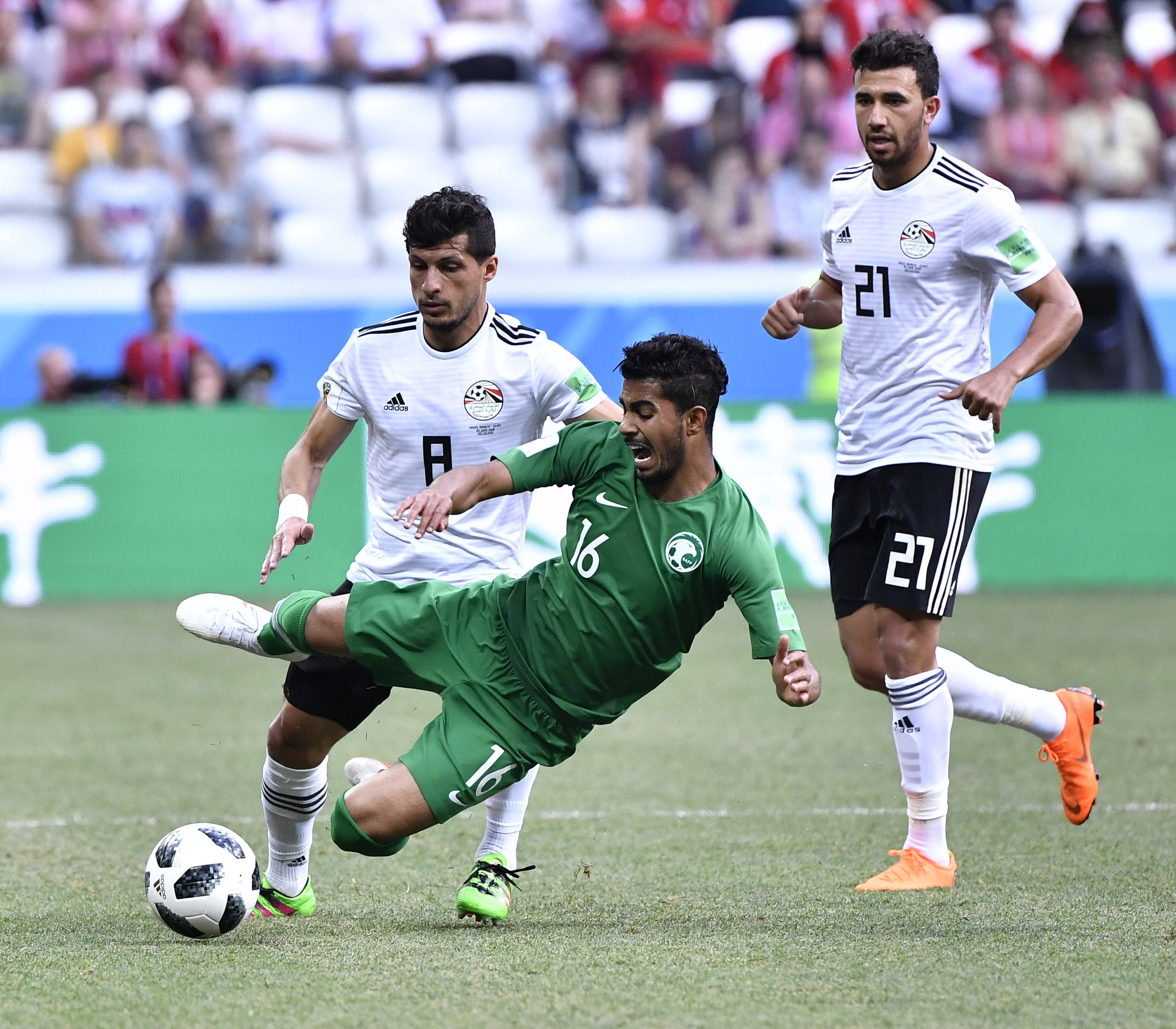 开云体育中国官网-印度球员表现不俗，助球队赢得胜利夺冠