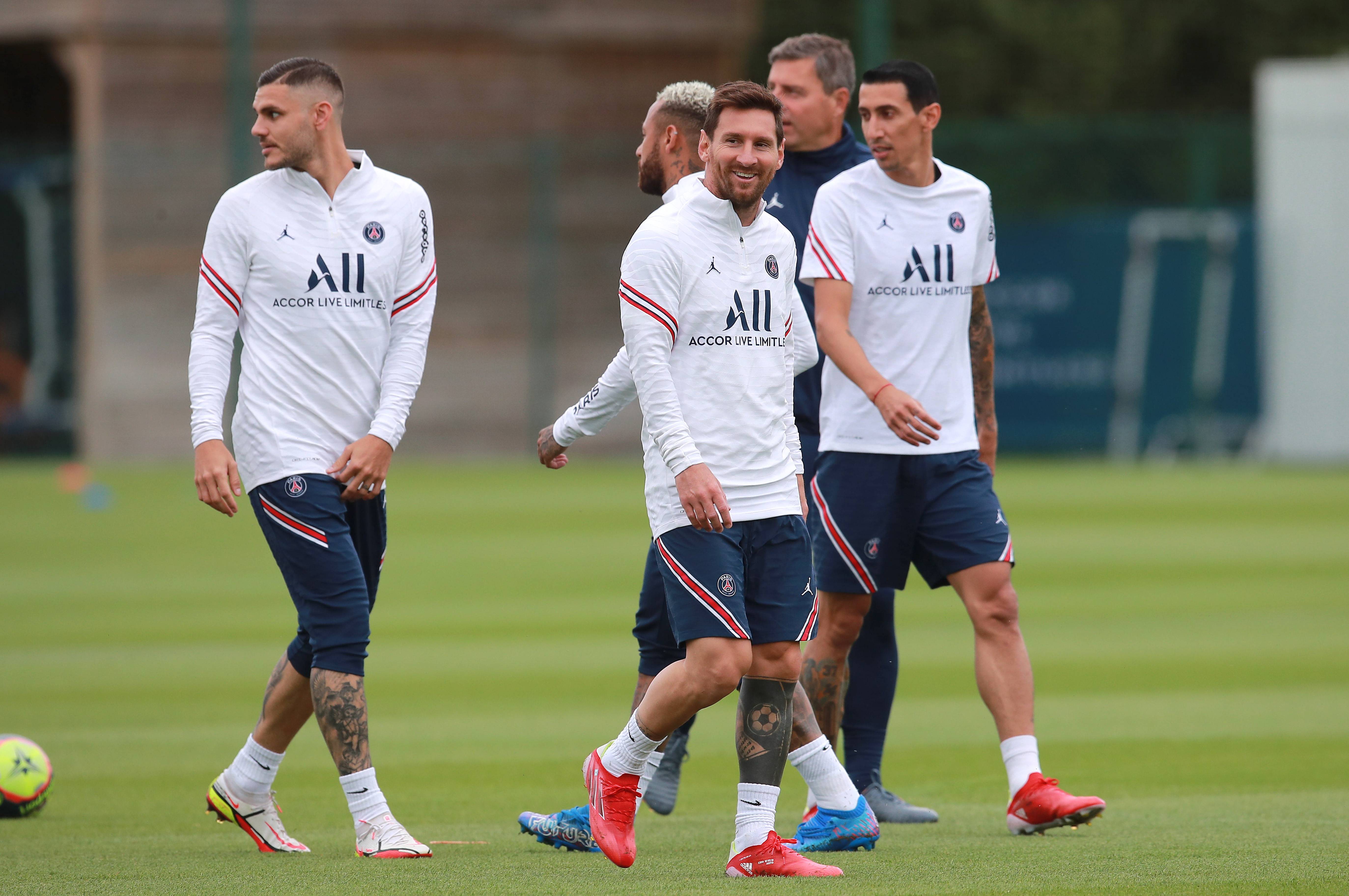 巴黎圣日耳曼青年球员积极备战比赛的简单介绍