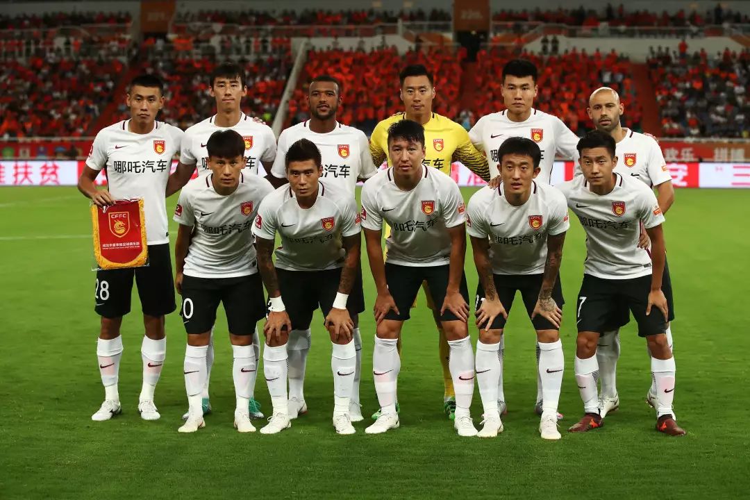 关于河北华夏幸福客场-逆转济南鲁能，零封对手的信息