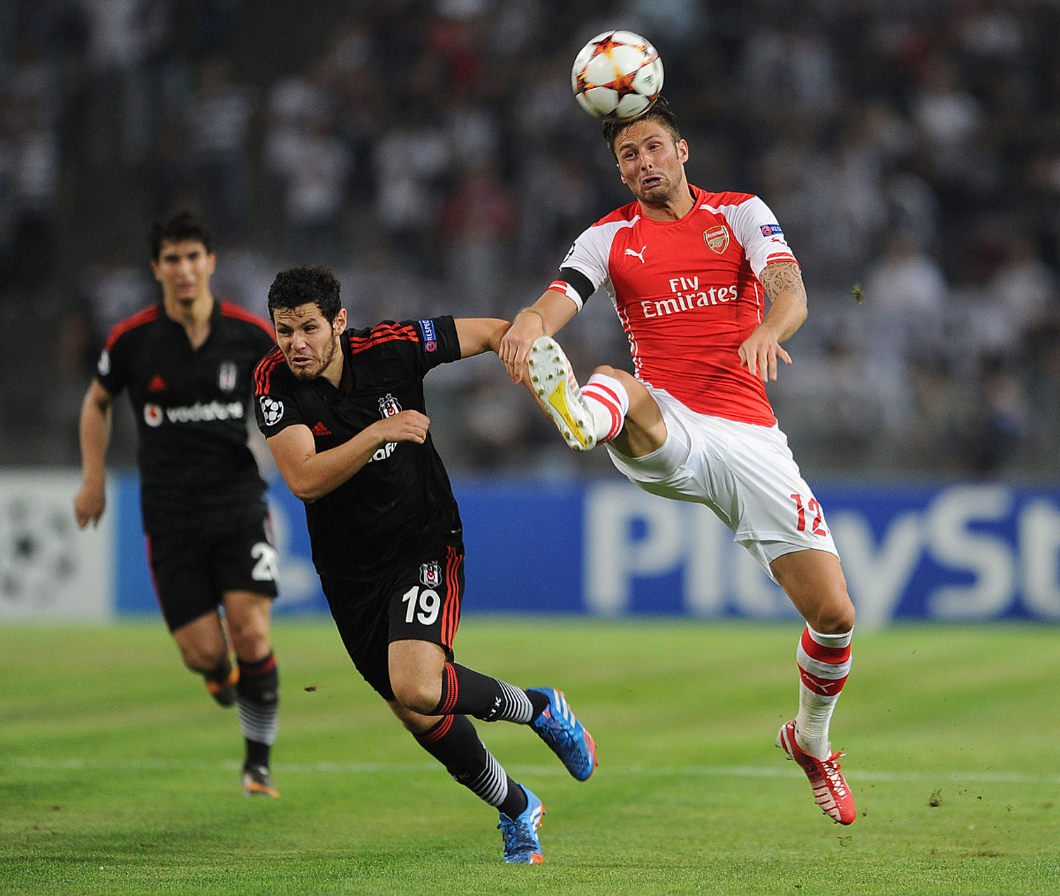 开云体育官网入口-阿森纳主场取胜，球队整体表现不俗