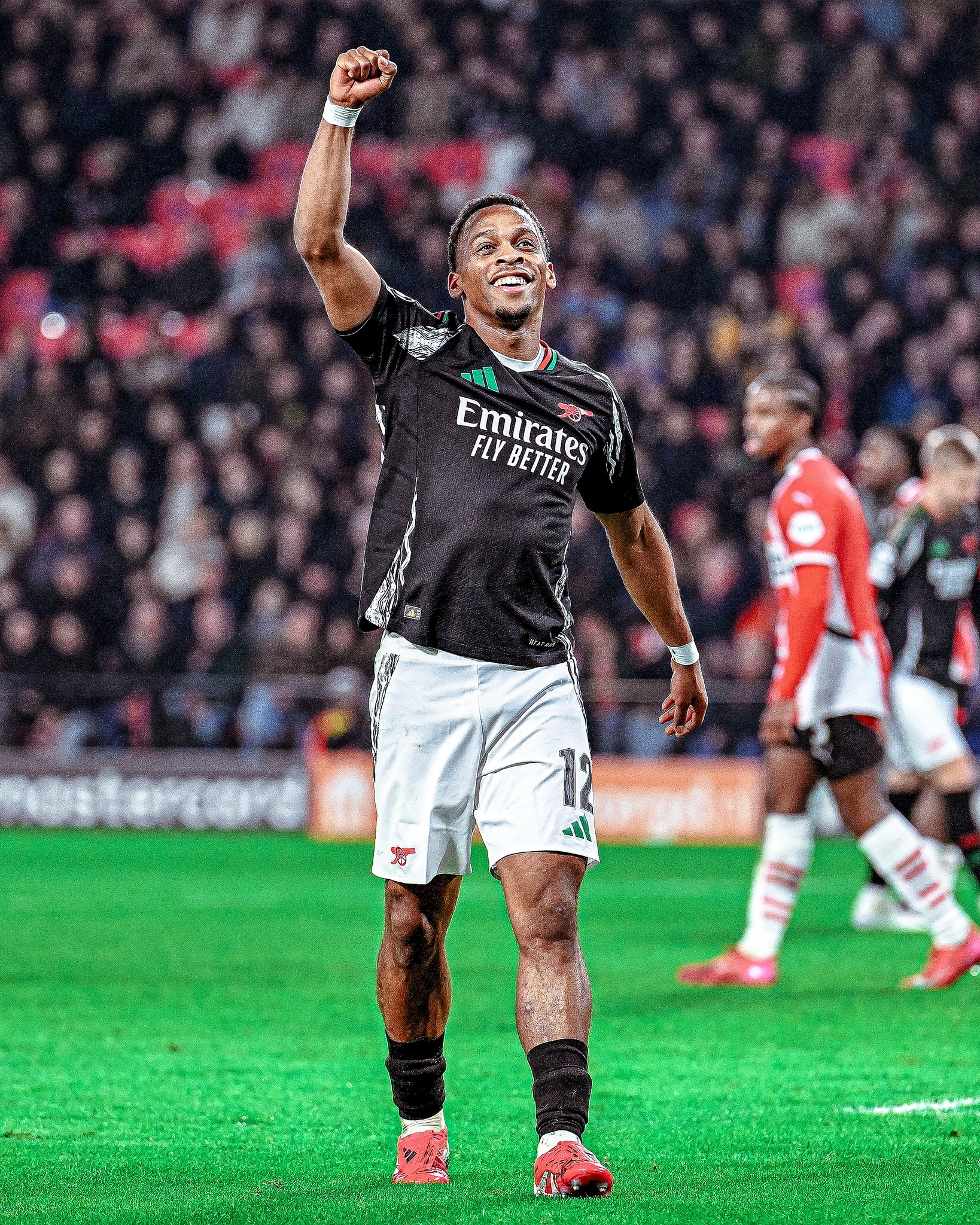 阿森纳主场取胜,球队整体表现不俗 阿森纳主场取胜,球队整体表现不俗