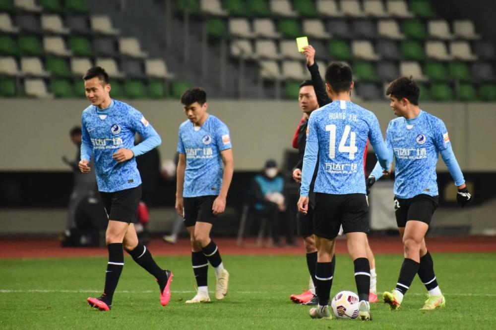 绿城遭遇两连败，保级形势依然岌岌可危