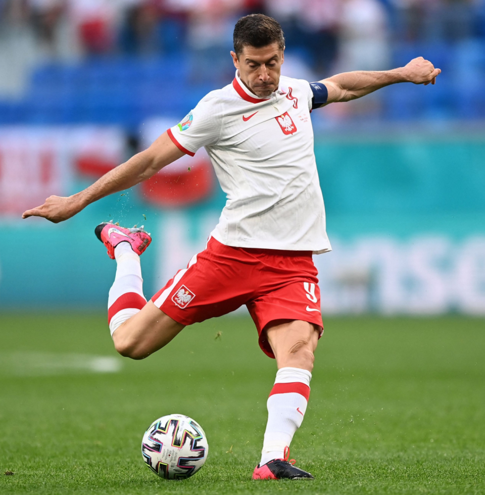 波兰队表现不佳，陷入困境