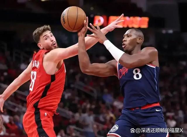 精彩比赛出现两队错失多次得分机会